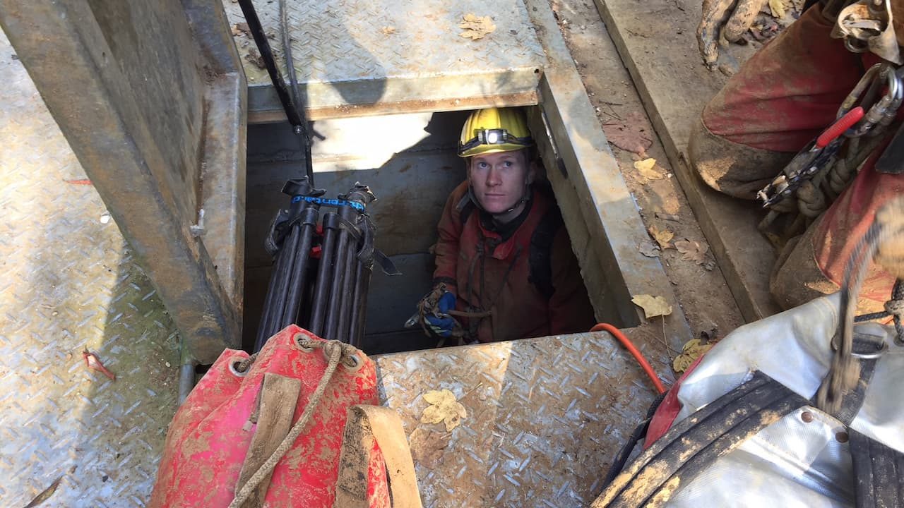 Abstieg in die Vetterhöhle